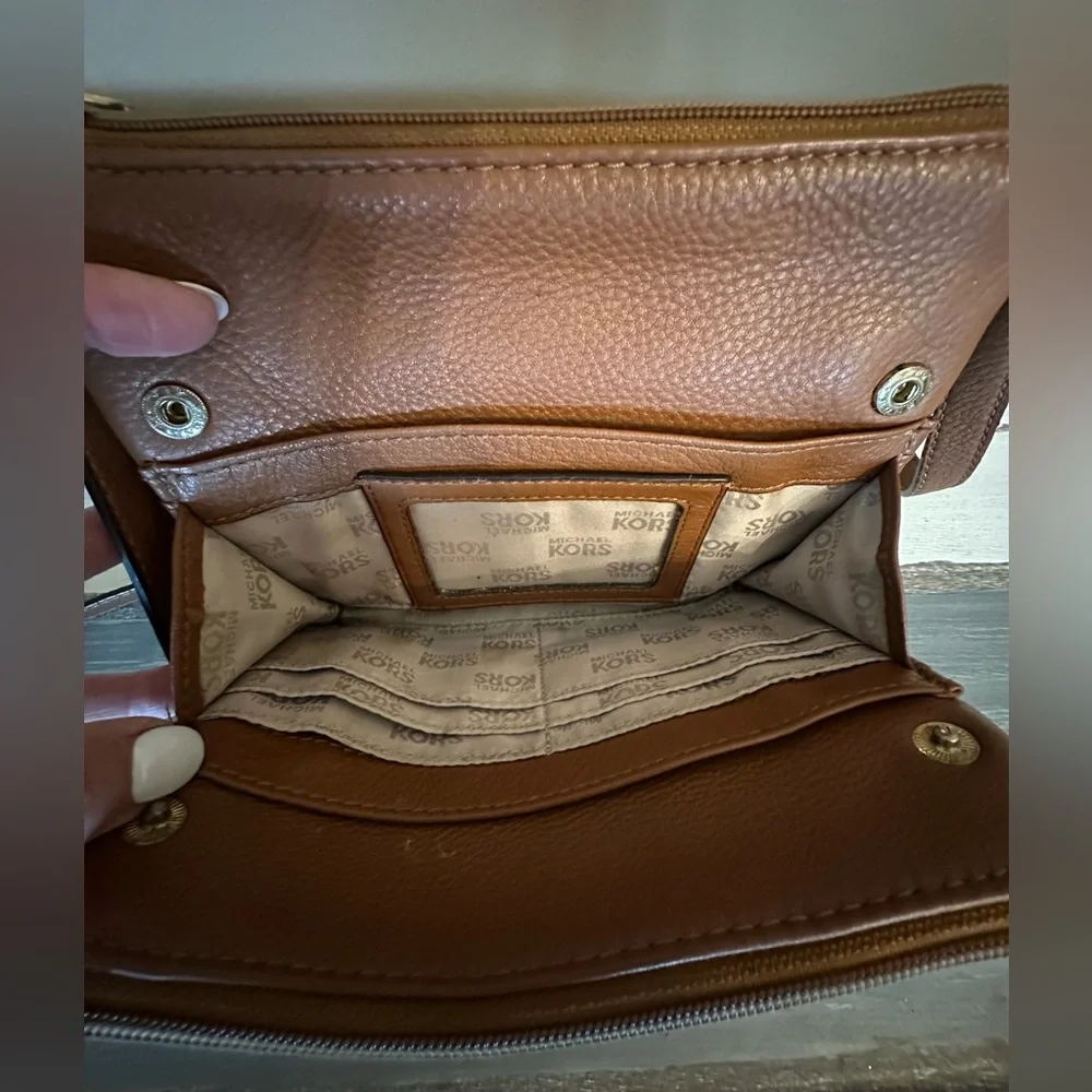 Michael Kors Leathered Crossbody Bag‎